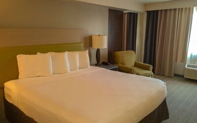 Country Inn & Suites by Radisson, Portland International Airport, OR