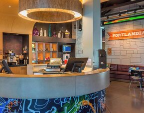 Aloft by Marriott Portland Airport at Cascade Station