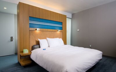 Aloft by Marriott Portland Airport at Cascade Station