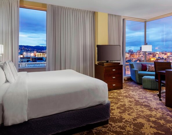 Courtyard by Marriott Portland City Center