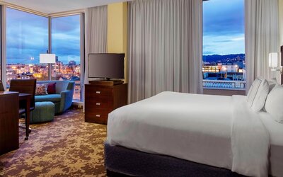 Courtyard by Marriott Portland City Center