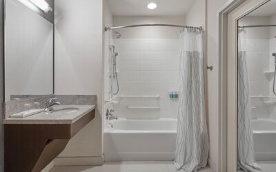 Courtyard by Marriott Portland City Center