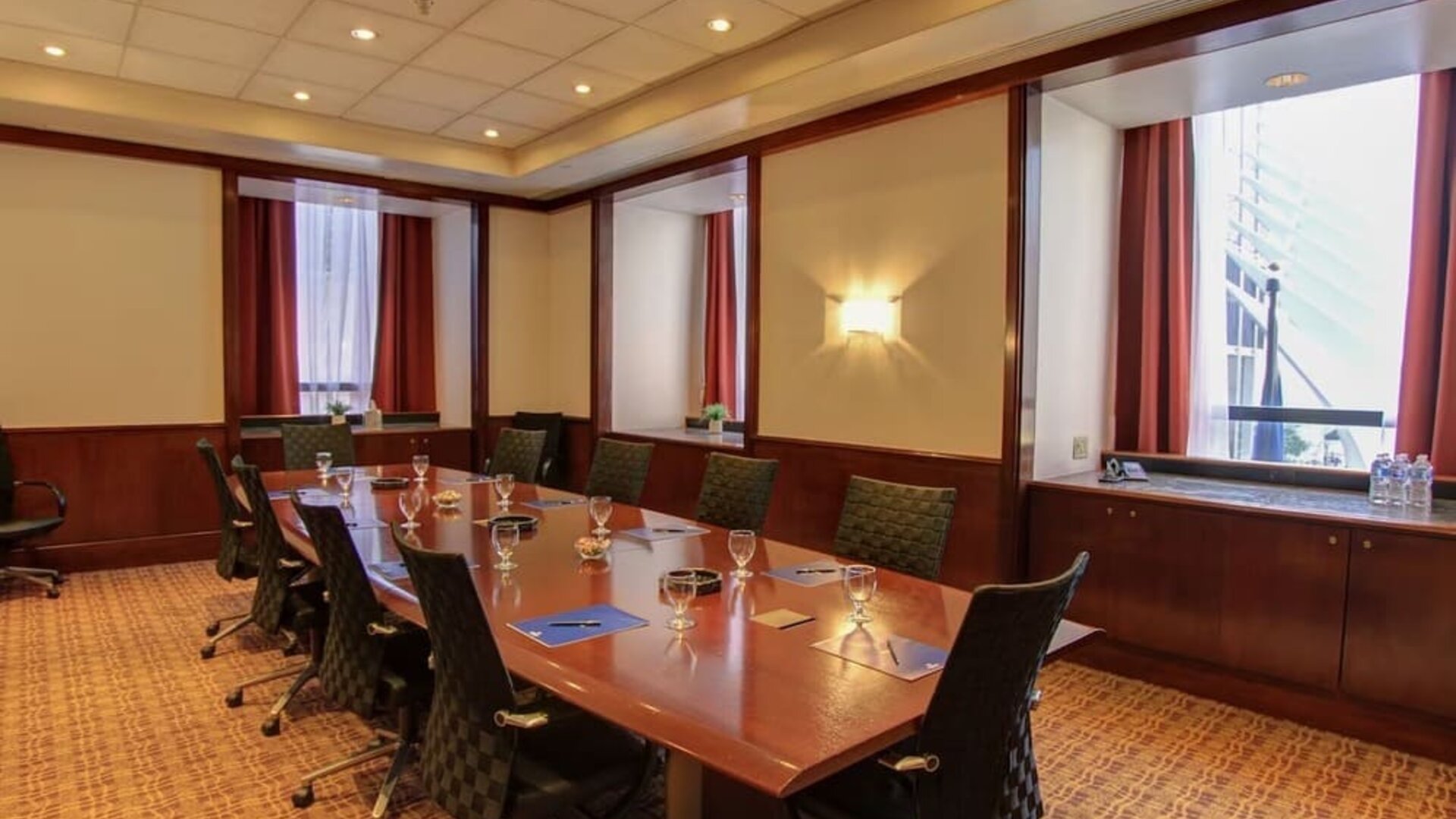 Meeting room at M Social New York Downtown.