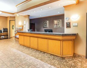 La Quinta Inn & Suites by Wyndham Portland Airport