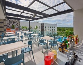 City Express Plus By Marriott Cancún Aeropuerto Riviera