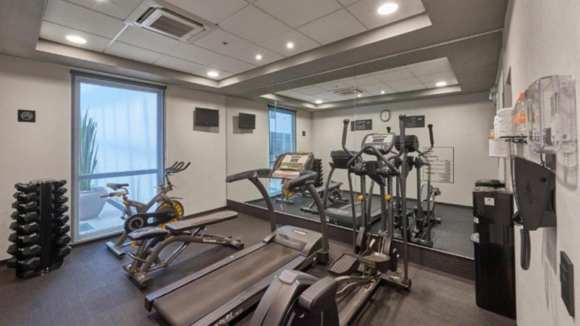 City Express Suites By Marriott Cancún Aeropuerto Riviera