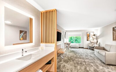 Radisson Hotel Portland Airport