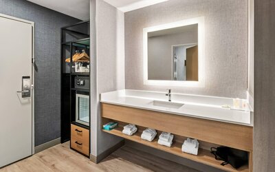 Radisson Hotel Portland Airport