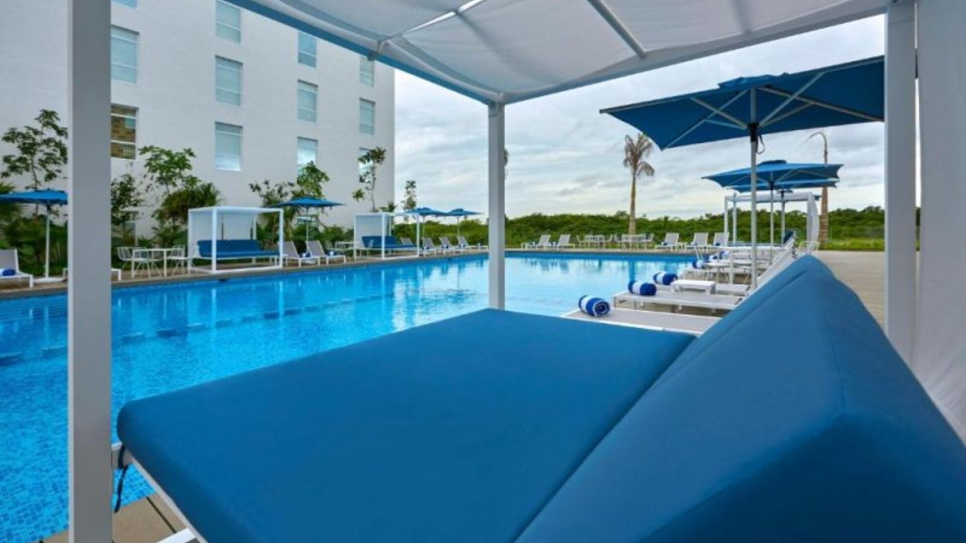 City Express Suites By Marriott Cancún Aeropuerto Riviera