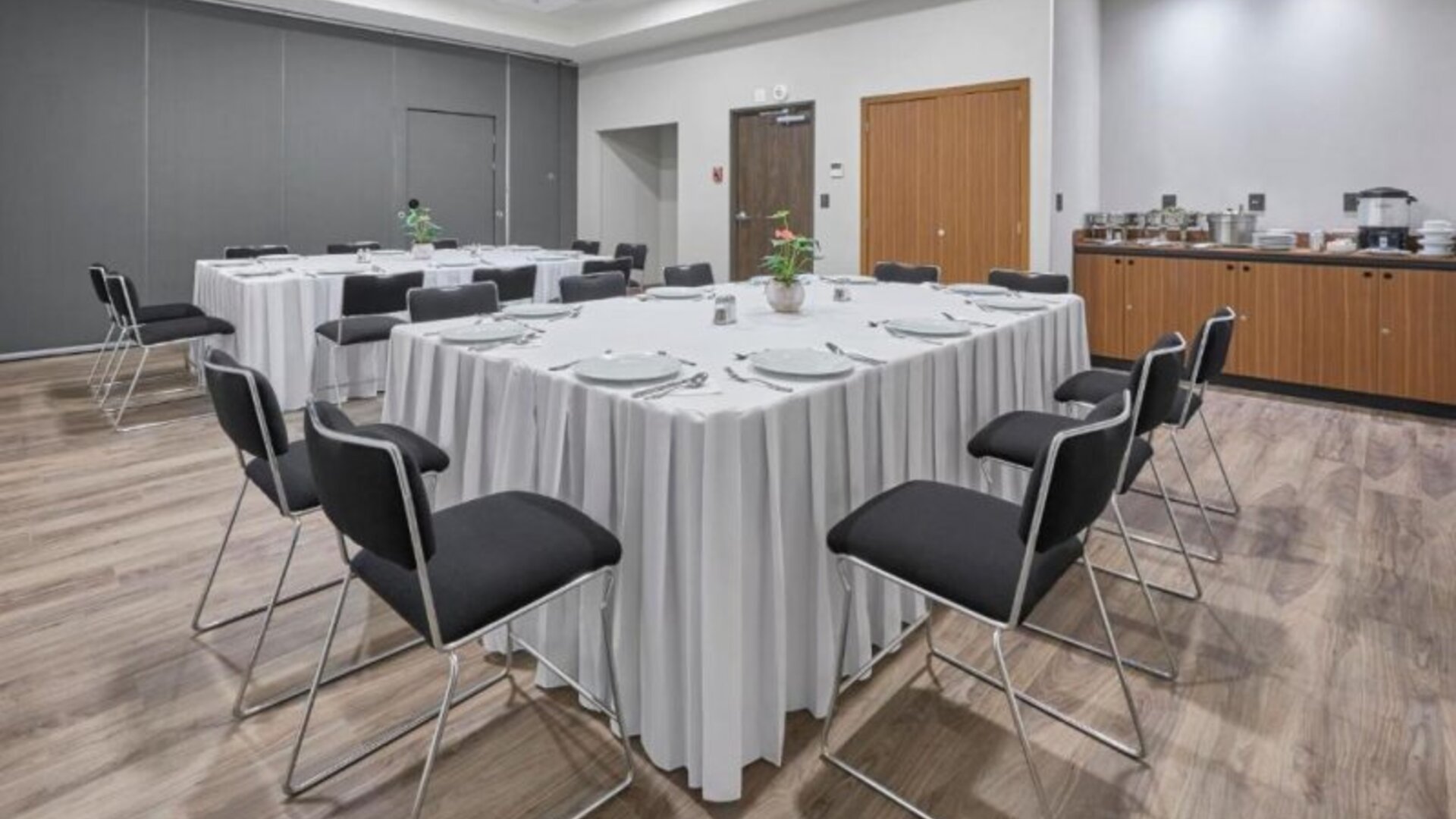 City Express Suites By Marriott Cancún Aeropuerto Riviera