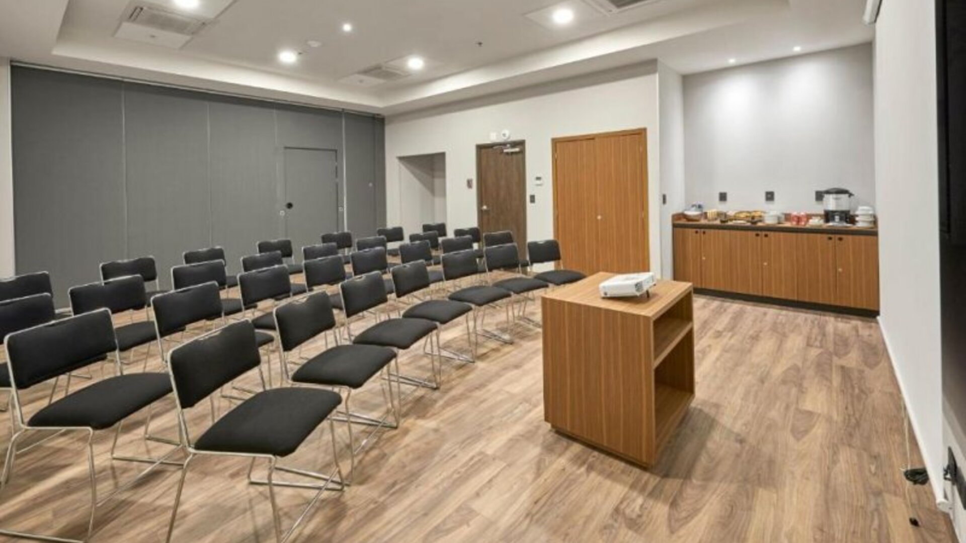 City Express Suites By Marriott Cancún Aeropuerto Riviera