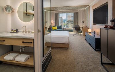 The Duniway Portland A Hilton Hotel