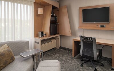 Courtyard by Marriott Portland Airport