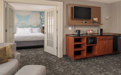 Courtyard by Marriott Portland Airport