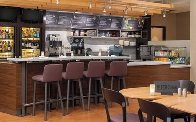 Courtyard by Marriott Portland Airport