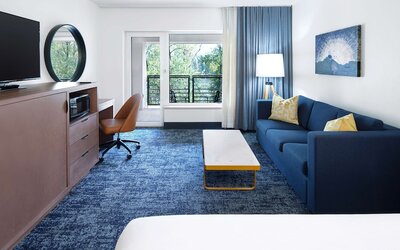 River's Edge Hotel Portland, Tapestry Collection by Hilton