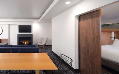 River's Edge Hotel Portland, Tapestry Collection by Hilton