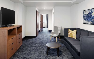 River's Edge Hotel Portland, Tapestry Collection by Hilton