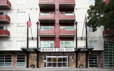 River's Edge Hotel Portland, Tapestry Collection by Hilton