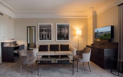 The Benson Portland, Curio Collection by Hilton