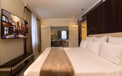 The Benson Portland, Curio Collection by Hilton