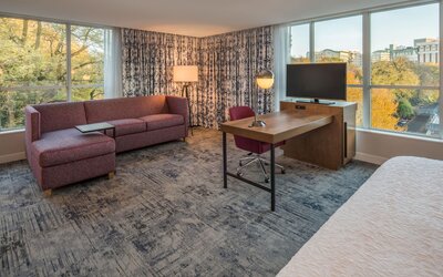 Hampton Inn & Suites Portland-Pearl District
