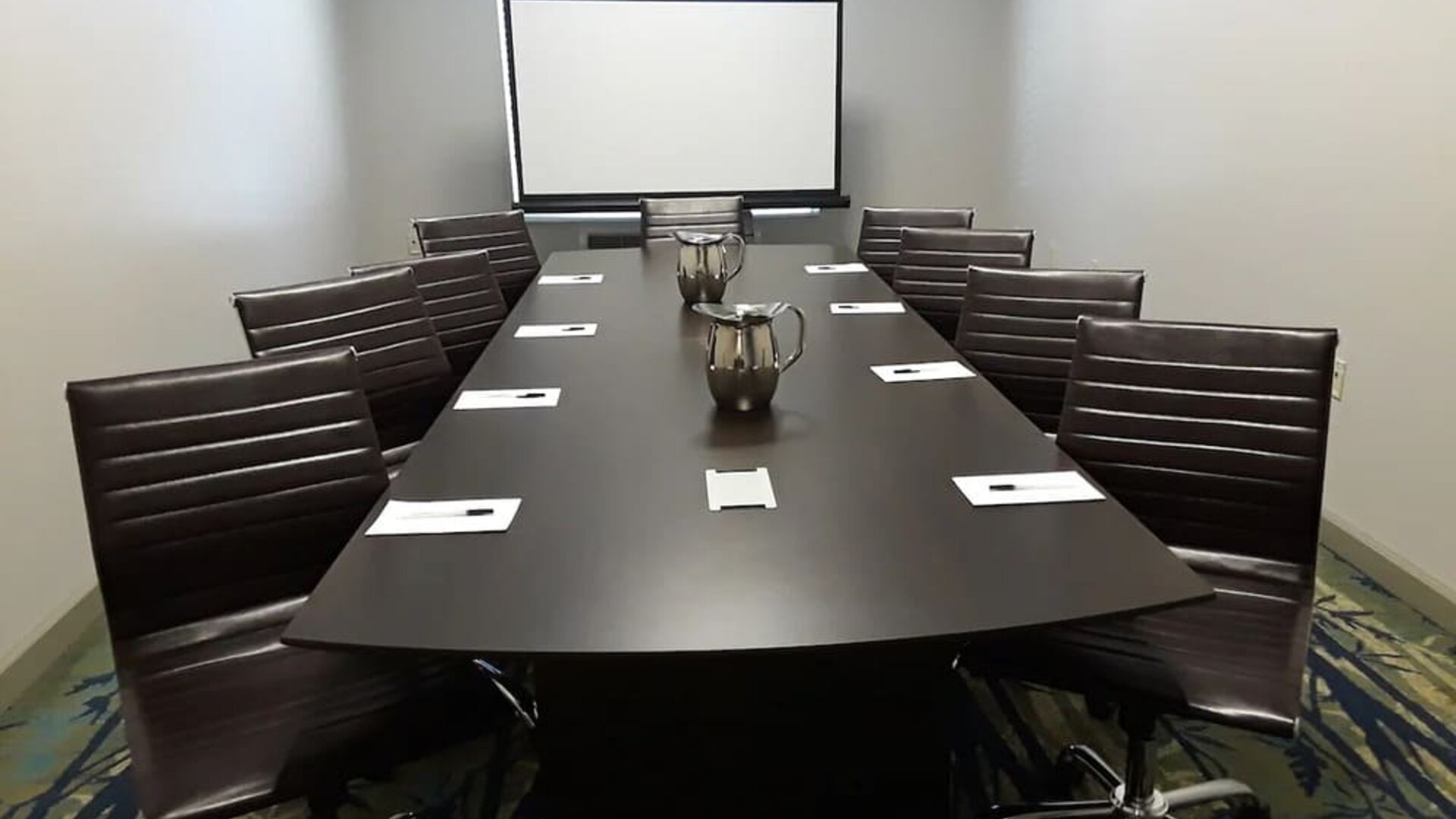 Meeting room at Country Inn & Suites By Radisson, BWI Airport.
