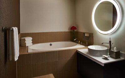 Kimpton Hotel Vintage Portland by IHG