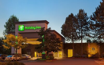 Holiday Inn Airport - Portland by IHG