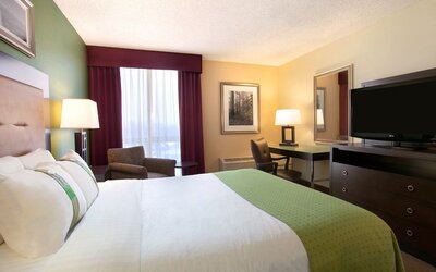 Holiday Inn Airport - Portland by IHG