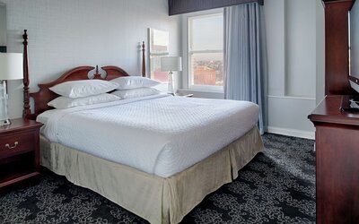 Studio Suite, 1 King Bed, Accessible, Bathtub