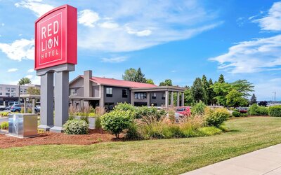 Red Lion Hotel Portland Airport