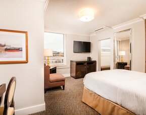 Mark Spencer Hotel