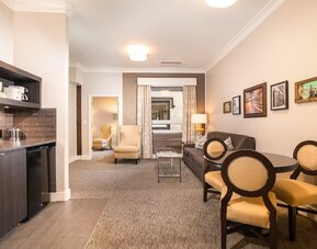 Mark Spencer Hotel