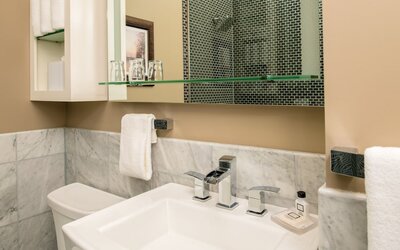 Mark Spencer Hotel