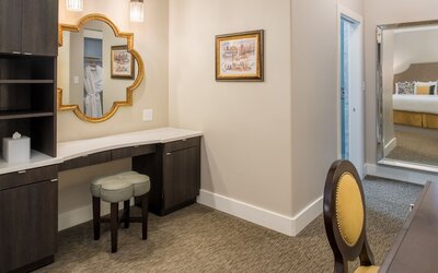Mark Spencer Hotel