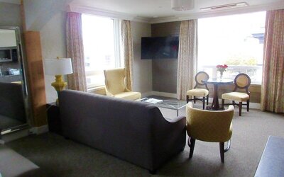 Mark Spencer Hotel