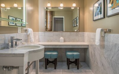 Mark Spencer Hotel