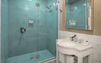 Mark Spencer Hotel