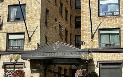 Mark Spencer Hotel