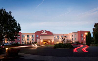 DoubleTree by Hilton Hotel Vancouver