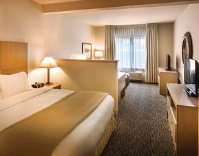 DoubleTree by Hilton Hotel Vancouver