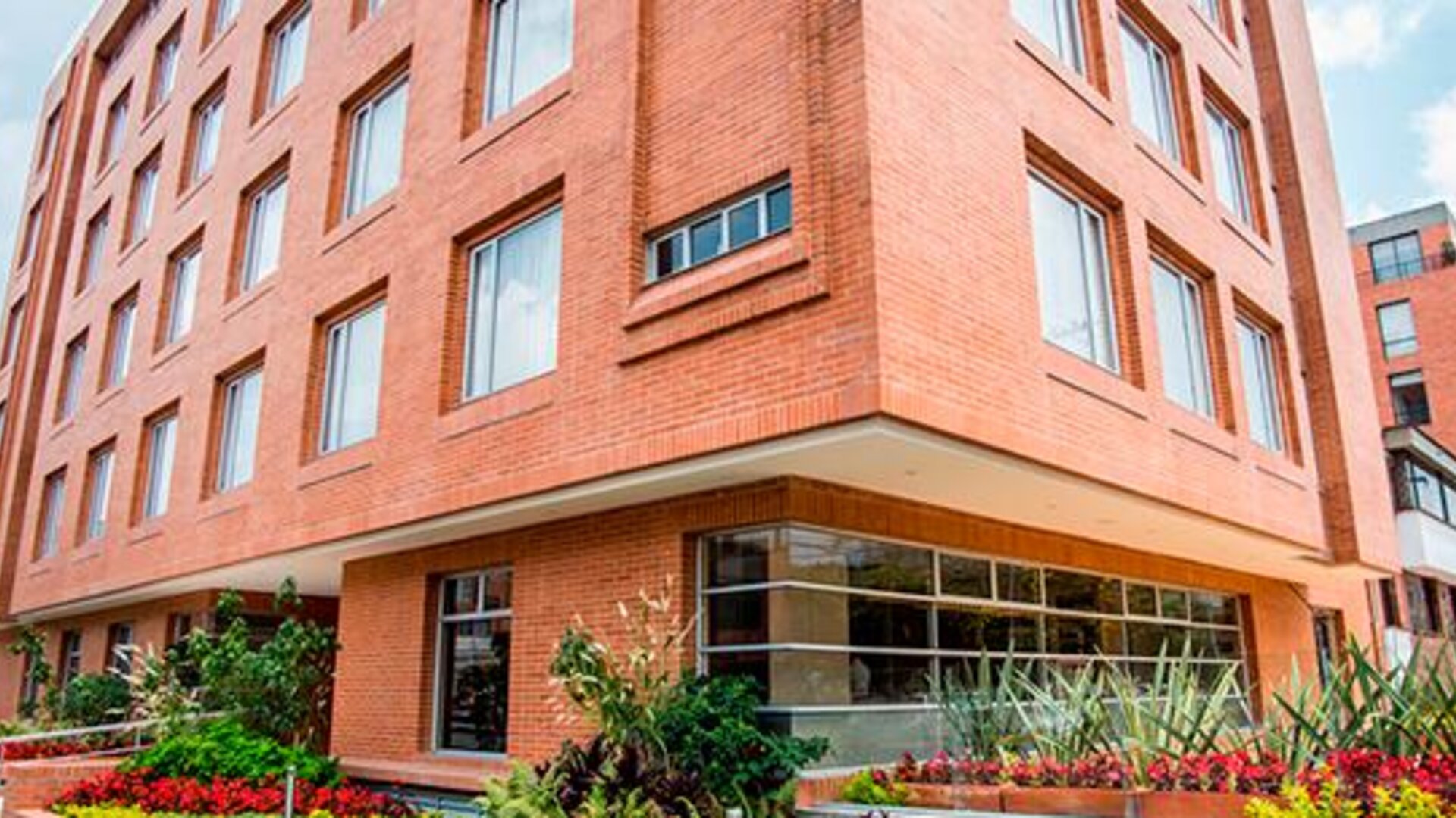 Apartamentos Plaza Suites