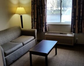 Days Inn & Suites by Wyndham Vancouver