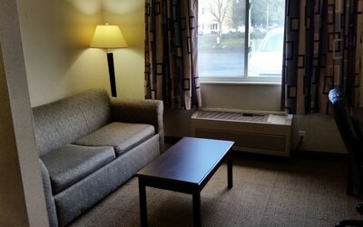 Days Inn & Suites by Wyndham Vancouver