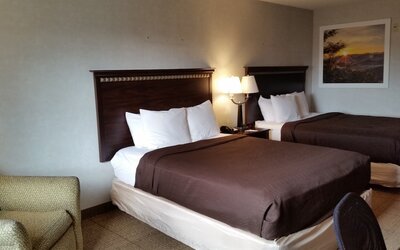 Days Inn & Suites by Wyndham Vancouver