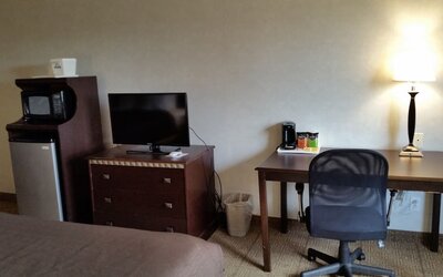 Days Inn & Suites by Wyndham Vancouver