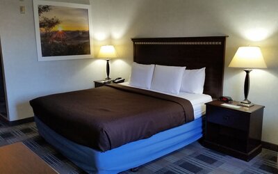 Days Inn & Suites by Wyndham Vancouver