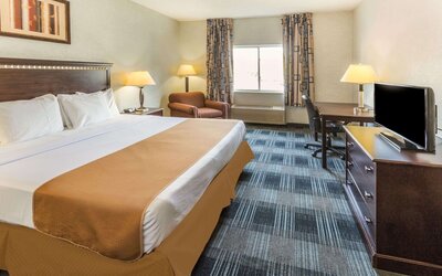 Days Inn & Suites by Wyndham Vancouver