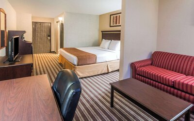 Days Inn & Suites by Wyndham Vancouver